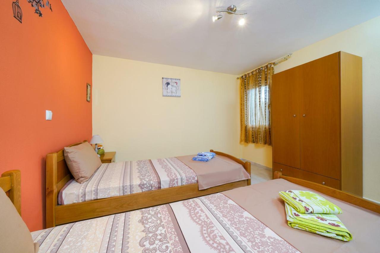 Thomas Apartments Skála Marión Bagian luar foto