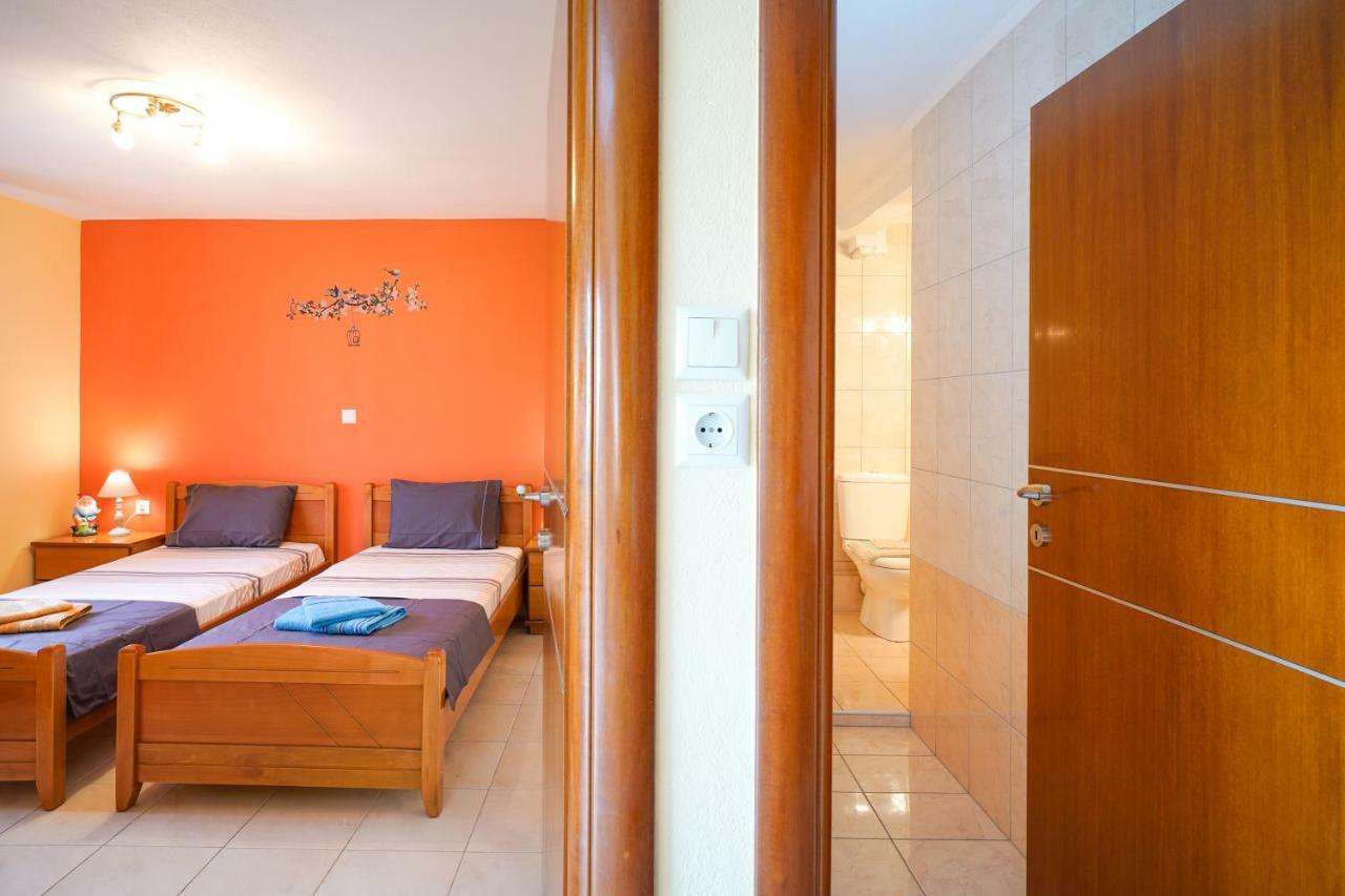 Thomas Apartments Skála Marión Bagian luar foto